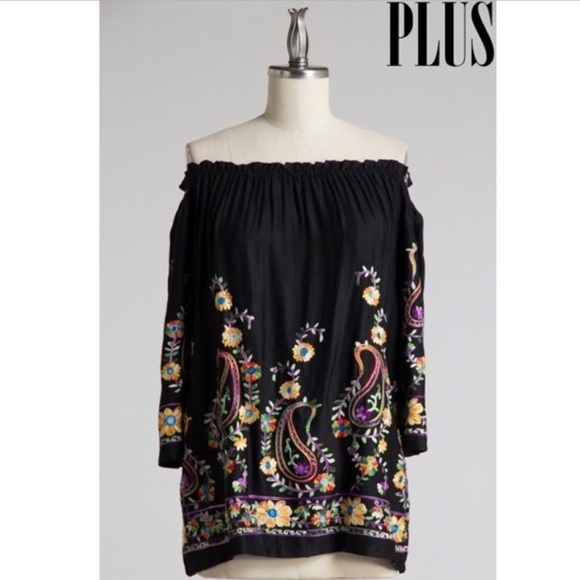 Tops - Plus size off the shoulder tunic